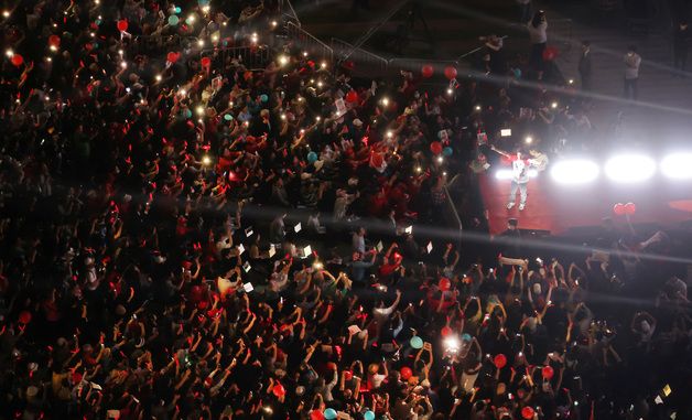 김문수 후보 유세현장에 모인 지지자들