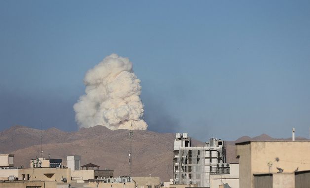 [포토] 흰 연기 피어오르는 테헤란