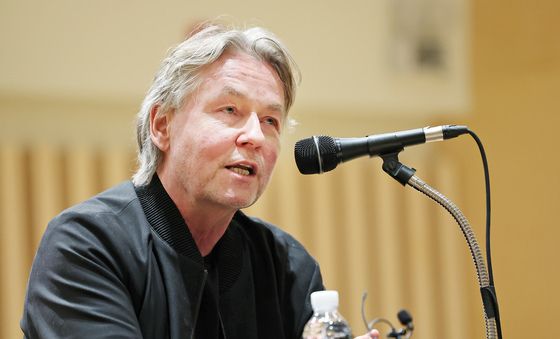 내한공연 기자회견 갖는 에사페카 살로넨