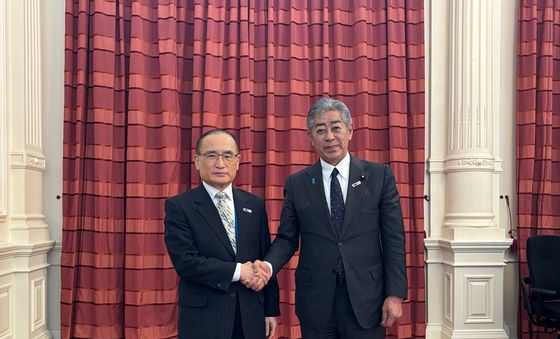 위성락 안보실장, 이와야 다케시 일본 외무대신과 NATO 면담