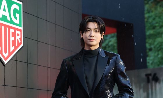 박형식, 빗 속의 남신