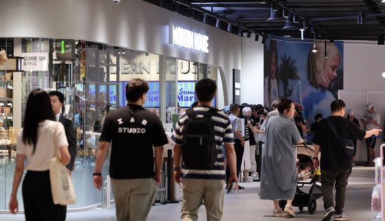 오픈하자마자 시민들로 가득한 스타필드마켓 킨텍스점