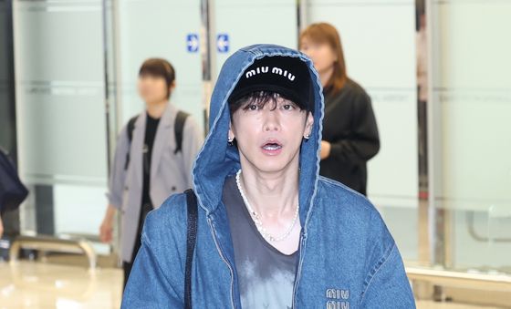 입국하는 사토 타케루