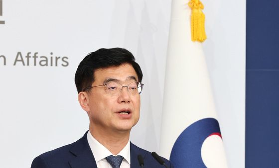 브리핑하는 이재웅 외교부 대변인