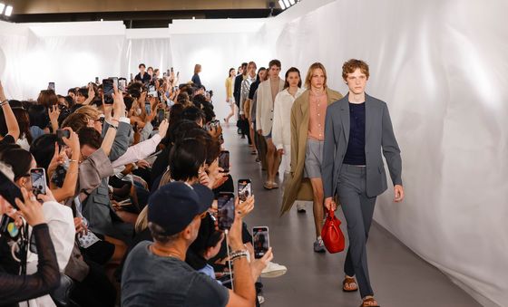 시스템·시스템옴므, 파리 패션위크서 26년 SS 컬렉션 공개