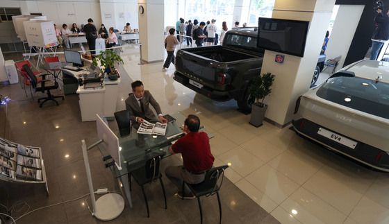 '소중한 한표행사' 동시에 차량 구매 상담