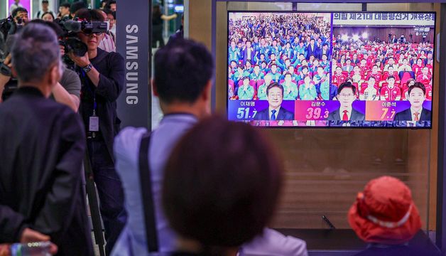 방송 3사 출구조사 '이재명 51.7%, 김문수 39.3%'