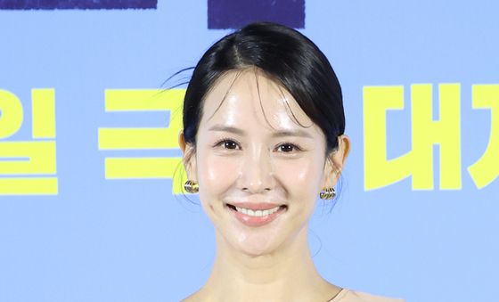 조여정, 기품 넘치는 하트