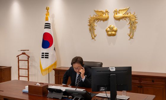 이재명 대통령, 싱가포르 총리와 통화