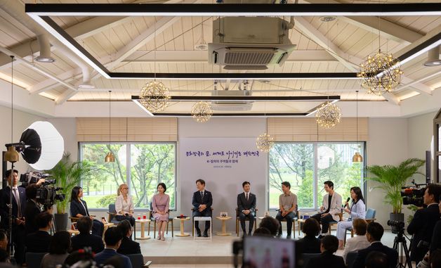 K-컬처 주역들과 소통 나선 이재명 대통령