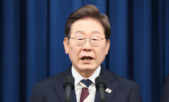 李 대통령, 첫 내각인선 발표…국무총리 김민석 내정