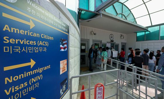 美 비자, 136만원 내면 '신속처리' 검토