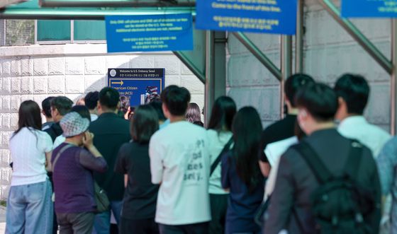 美 비자 급행료 검토… 136만원 내면 신속 진행