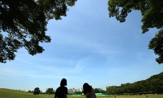 '파란 하늘 만끽해요'