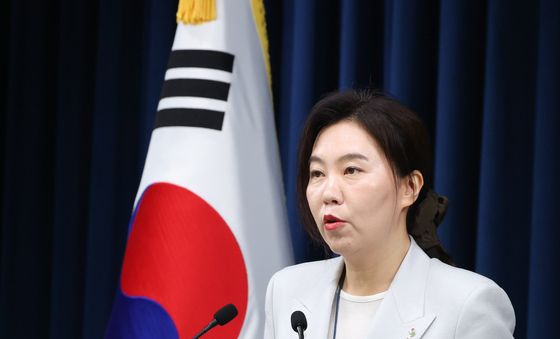 강유정 대변인, 경호처 인선 관련 브리핑