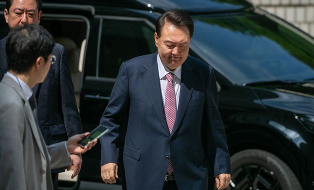 6차 공판 출석하는 윤석열 전 대통령