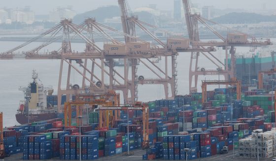 6월 수출 작년 대비 4.3% 증가‥반도체 수출 최대 실적