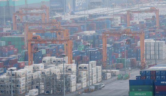 6월 수출 598억달러, 4.3%↑…반도체 사상 최대 경신