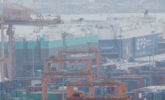 6월 수출 598억달러, 4.3%↑…반도체 사상 최대 경신