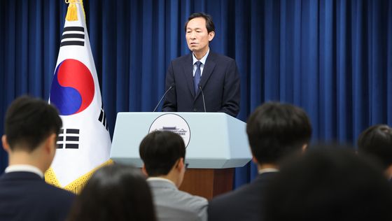 우상호 대통령실 정무수석, 야5당 회동 관련 브리핑