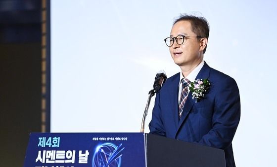 축사하는 이승렬 산업정책실장