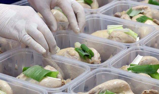 초복 앞두고 취약계층 여름나기 지원 삼계탕 나눔행사