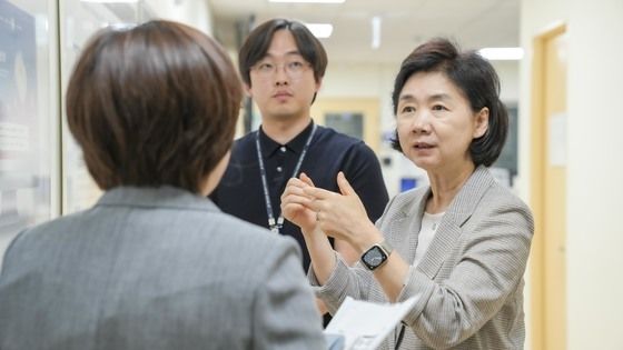 지영미 청장, 국립암데이터센터 방문