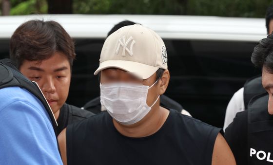 일가족 3명 살해한 30대 구속영장 심사