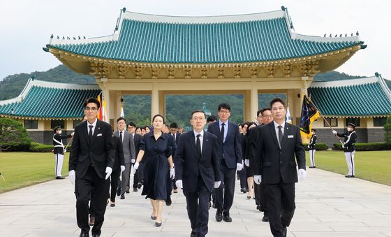 이명구 관세청장, 현충원 방문