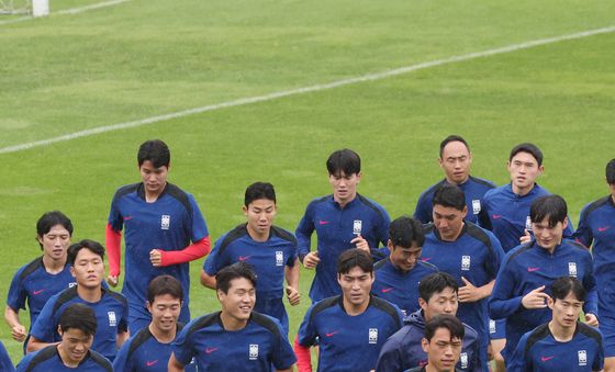 한일전 앞두고 훈련하는 대한민국 대표팀 선수들