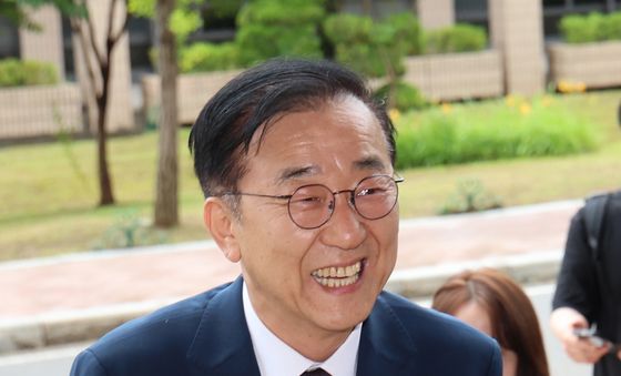 출근하는 김윤덕 장관 후보자