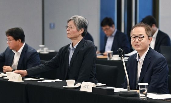 간담회 주재하는 이승렬 산업정책실장