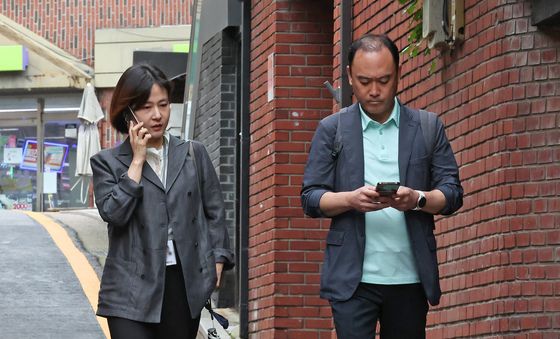 김건희 특검팀 '건진법사 전성배 씨 법당 압수수색 중'