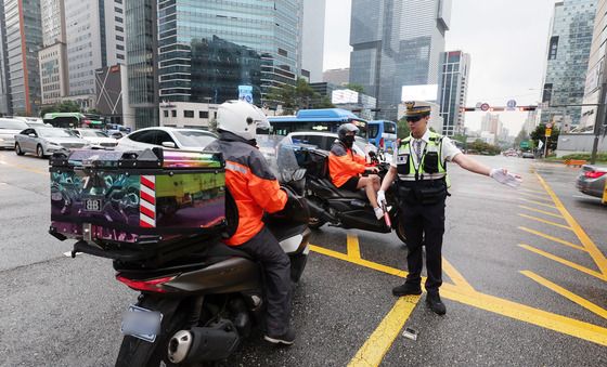 경찰, 5대 반칙·이륜차 난폭 운전 뿌리 뽑는다