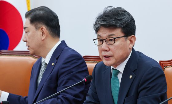 발언하는 진성준 정책위의장