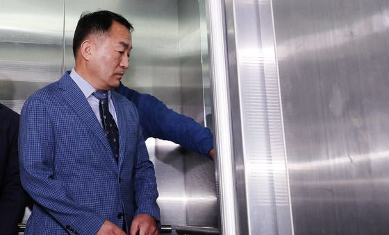 김계환 전 사령관 해병특검 출석…'VIP 격노' 2차 조사