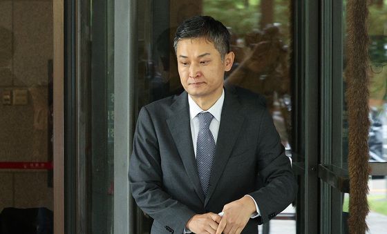 대법원 나서는 김현보 변호사