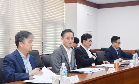 이형일 차관, '제4차 대외경제전략 전문위원회' 주재