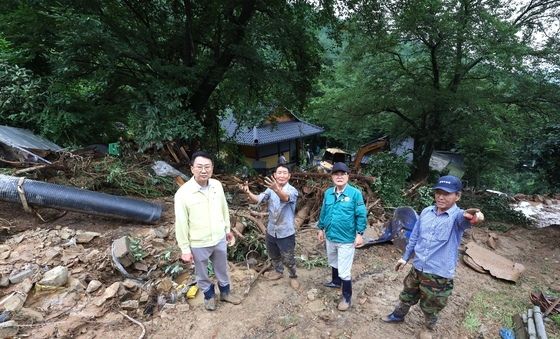 집중호우 피해 현장 찾은 김하수 청도군수