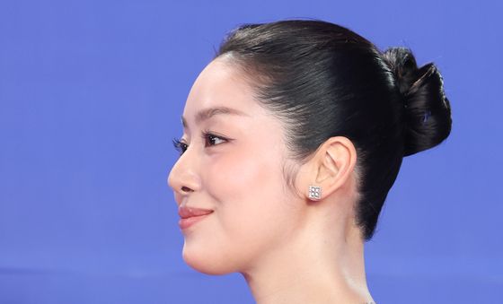 차주영, 치명적인 옆모습