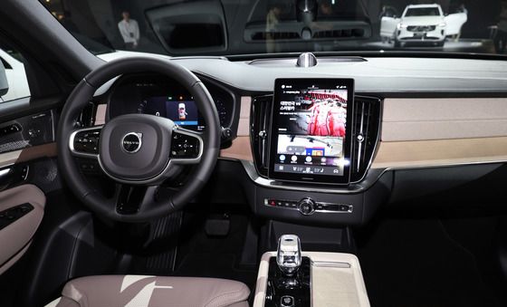 볼보 신형 XC90, 11.2인치 디스플레이·새 UX 탑재