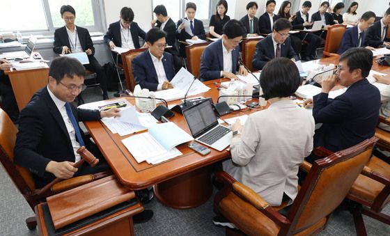 국회 예결특위, 추가경정예산안 등 조정소위