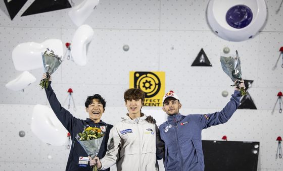 스포츠클라이밍 이도현, 월드컵 12차 대회 리드 '시즌 첫 우승'