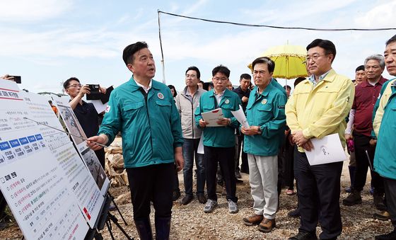 응급복구 상황 점검하는 윤호중 장관