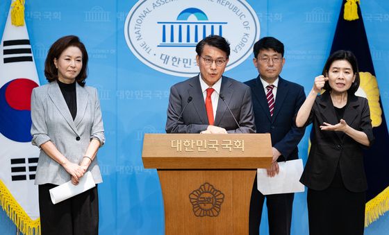 '소비쿠폰' 관련 기자회견 하는 윤상현 의원