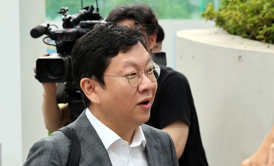 윤재현 대표, 특검 출석
