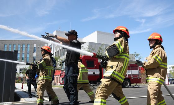 방수 훈련하는 한국119청소년단
