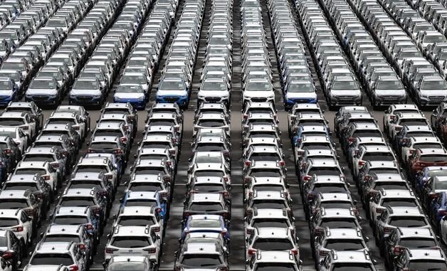 [포토]수출을 위해 요코하마 항에 주차된 일본 자동차