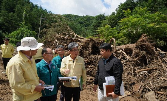 임상섭 산림청장, 집중호우에 따른 산사태 피해지 현장점검