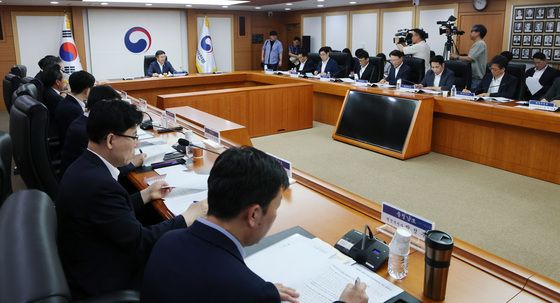 윤호중 장관, 취임 후 첫 중앙·지방정책협의회 회의 주재